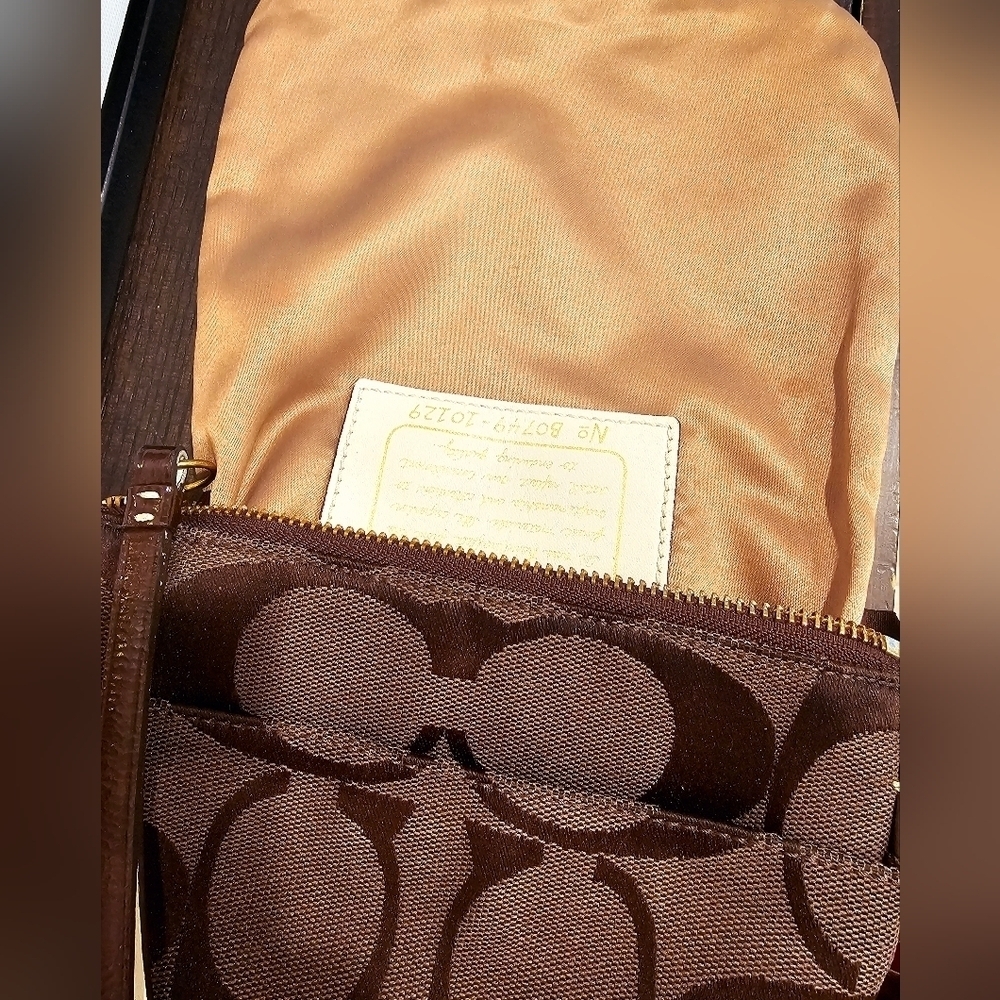 Coach Brown and Cream Messenger Crossbody Bag - Picture 7 of 13
